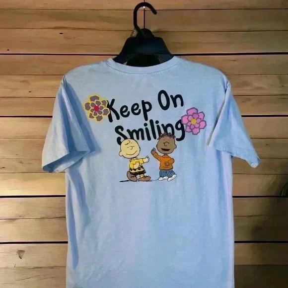 Peanuts Junior's "Keep on Smiling" Sz 3-5 Light Blue T-Shirt W Crocheted design - Picture 6 of 7